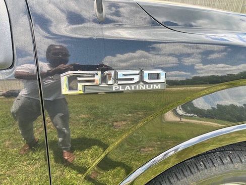 Used 2015 Ford F150 Platinum w/ Equipment Group 701A Luxury RWD image 20