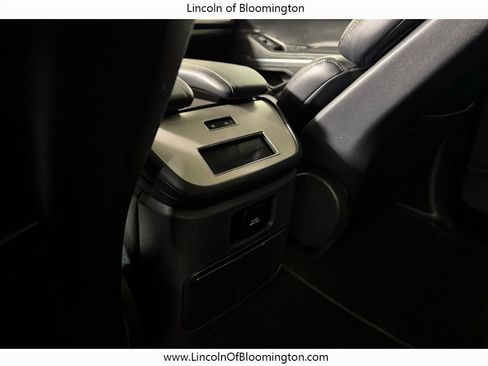Used 2025 Lincoln Navigator L Reserve AWD/4WD image 55