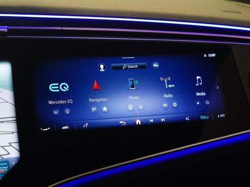 Used 2023 Mercedes-Benz EQS 580 4MATIC Sedan image 25