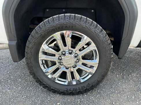 Used 2025 GMC Sierra 2500 Denali Ultimate AWD/4WD image 21