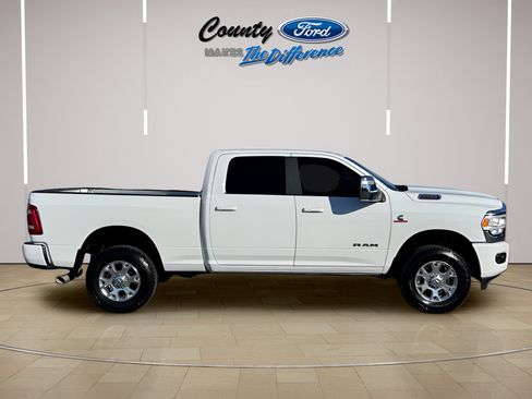 Used 2024 RAM 2500 Laramie AWD/4WD image 5