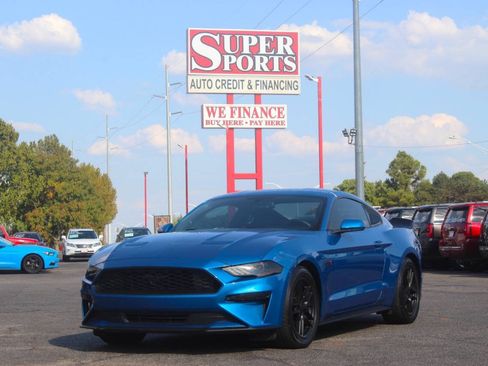 Used 2020 Ford Mustang Coupe w/ Equipment Group 101A RWD image 7