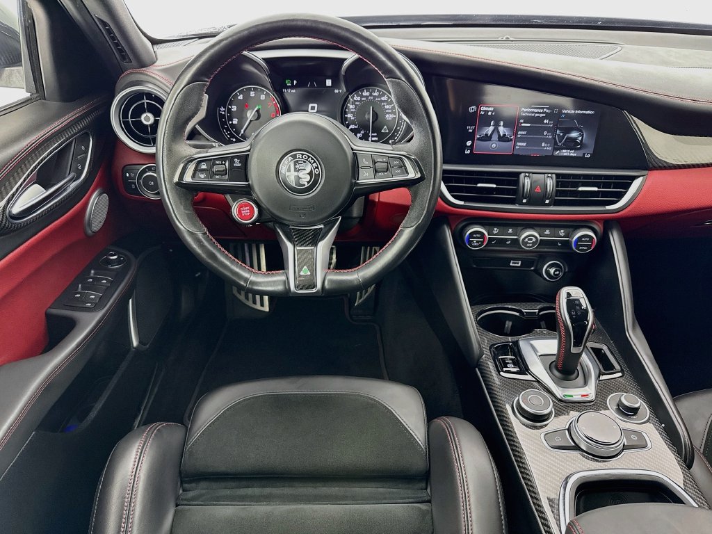 Used 2020 Alfa Romeo Giulia Quadrifoglio RWD image 23