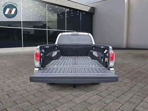 Used 2021 Toyota Tacoma TRD Off-Road image 14