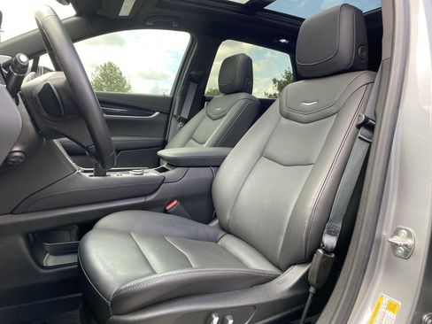 Used 2024 Cadillac XT5 Premium Luxury w/ Technology Package image 7