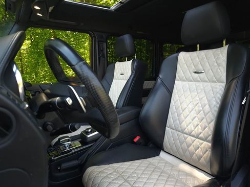 Used 2017 Mercedes-Benz G 63 AMG 4MATIC image 13