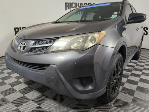 Used 2013 Toyota RAV4 LE FWD image 1