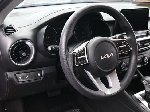 Used 2023 Kia Forte LXS w/ LXS Technology Package FWD image 14