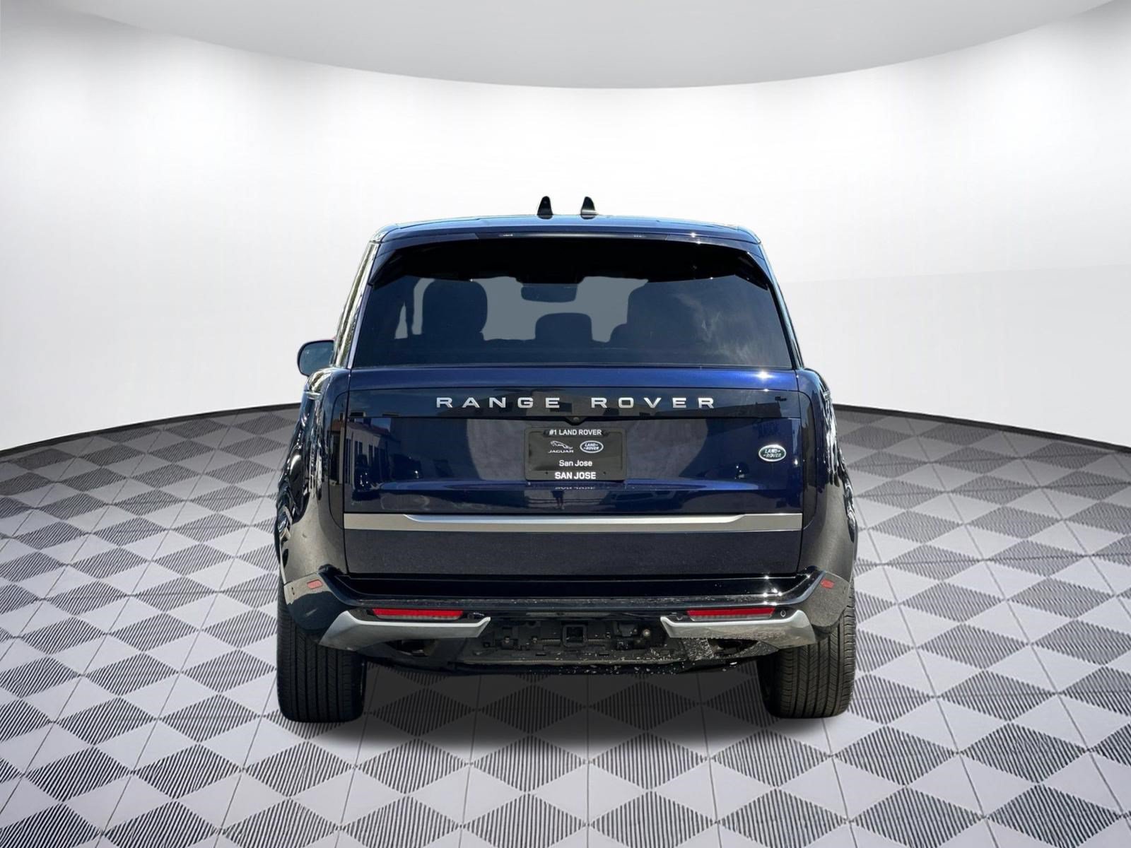 Certified 2023 Land Rover Range Rover Long Wheelbase SE AWD/4WD image 10