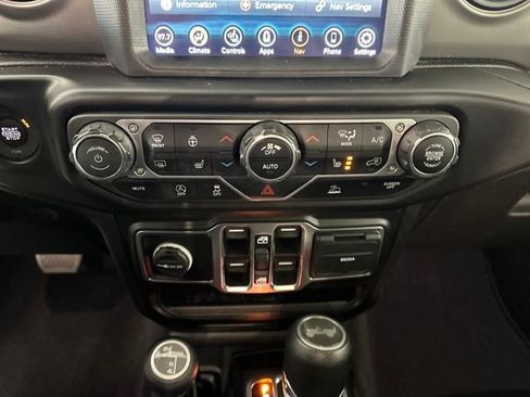 Used 2021 Jeep Wrangler Unlimited Sport image 24