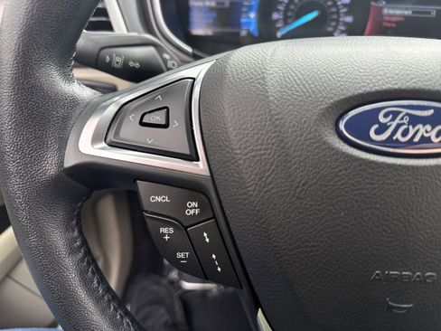 Used 2020 Ford Fusion SEL image 25