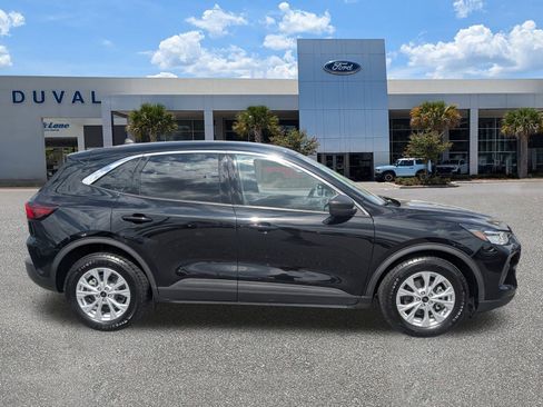 Used 2023 Ford Escape Active image 3