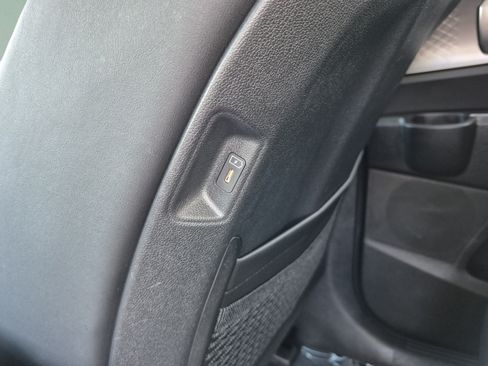 Used 2025 Kia Sorento EX w/ EX Panoramic Sunroof Package FWD image 16