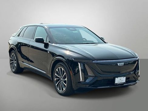 New 2026 Cadillac Lyriq Sport AWD/4WD image 13