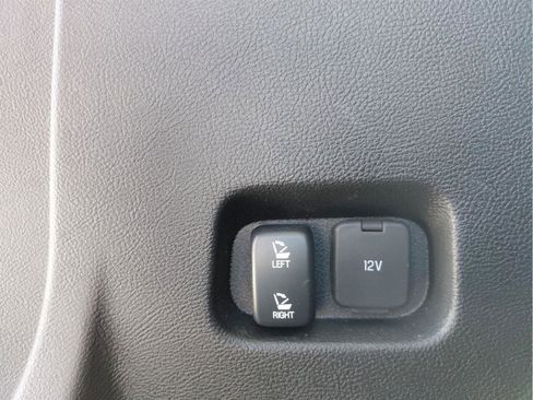 Used 2024 Ford Edge Titanium image 31