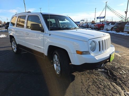 Used 2014 Jeep Patriot Limited image 7