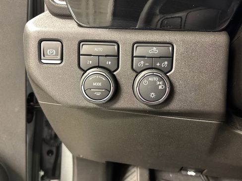 Used 2023 Chevrolet Silverado 1500 LT image 27