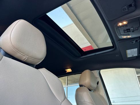 Used 2024 Toyota Sienna XLE image 18