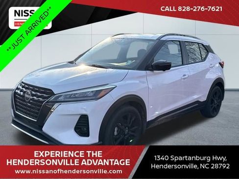 Used 2023 Nissan Kicks SR image 1