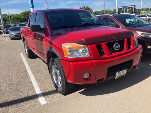 Used 2008 Nissan Titan PRO-4X AWD/4WD image 2