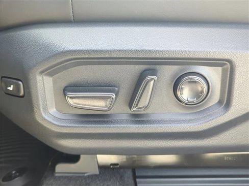 Certified 2025 Toyota Tundra Platinum image 11