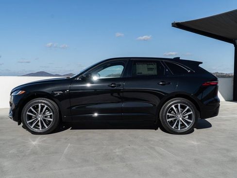 Used 2025 Jaguar F-PACE R-Dynamic S image 2