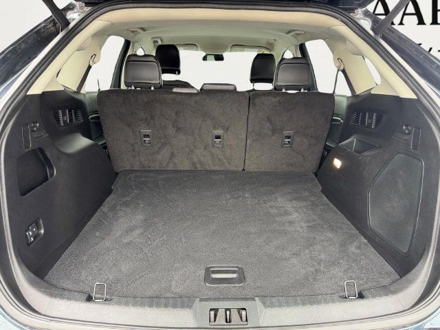 Used 2024 Ford Edge Titanium AWD/4WD image 10