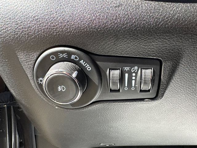 Used 2023 Jeep Compass Limited AWD/4WD image 14