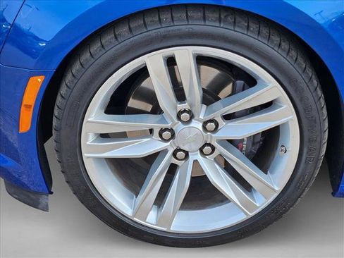 Used 2018 Chevrolet Camaro SS image 20