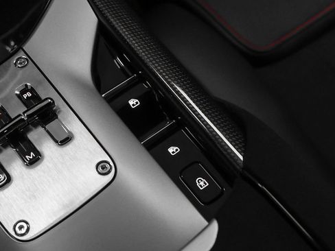 Certified 2025 Ferrari Purosangue AWD/4WD image 71