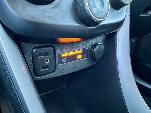 Used 2018 Chevrolet Trax LT w/ LT Convenience Package image 23