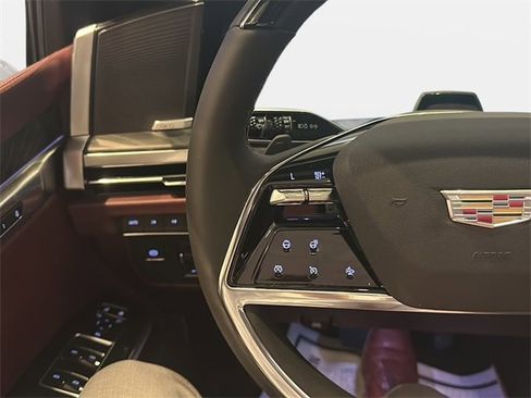 New 2026 Cadillac Escalade ESV Luxury w/ LPO, Radiant Package image 25