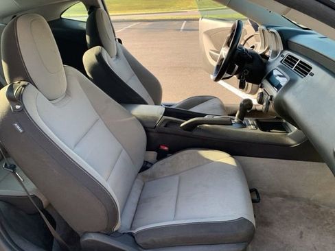 Used 2010 Chevrolet Camaro LT image 12