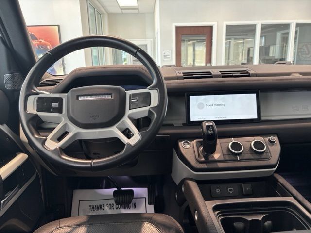 Used 2022 Land Rover Defender 110 X-Dynamic SE AWD/4WD image 12