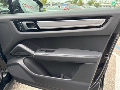 Certified 2023 Porsche Cayenne Platinum Edition AWD/4WD image 20