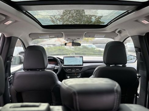 New 2025 Ford Escape SE image 37