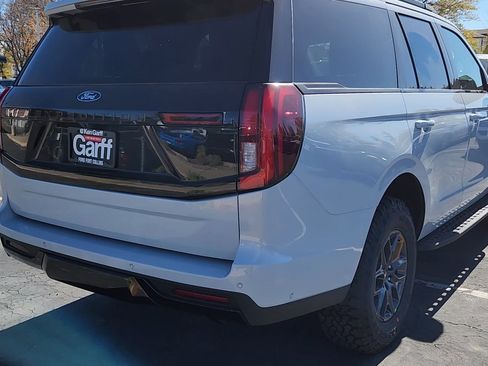 New 2025 Ford Expedition Tremor image 25
