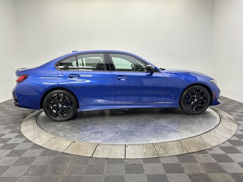 New 2025 BMW 330i xDrive Sedan w/ M Sport Package image 17