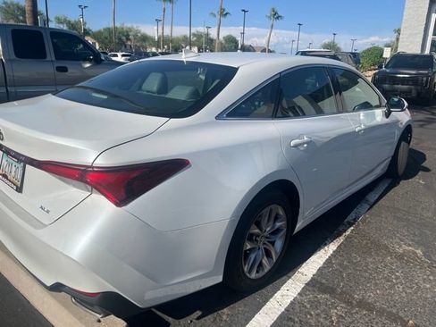 Used 2020 Toyota Avalon XLE FWD image 5