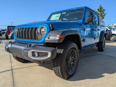 New 2026 Jeep Gladiator Sport AWD/4WD image 8