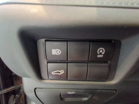 Used 2023 Toyota Highlander XLE AWD/4WD image 15