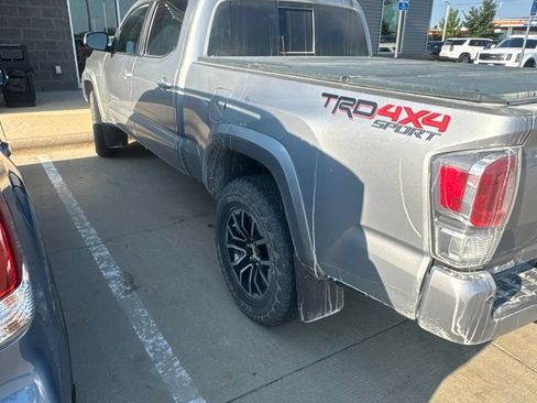 Used 2021 Toyota Tacoma TRD Sport w/ TRD Premium Sport Package AWD/4WD image 7