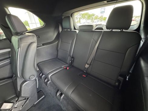 Used 2025 Buick Enclave Preferred FWD image 20