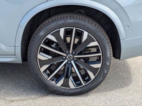 New 2026 Volvo XC90 T8 Ultra w/ Protection Package Premier AWD/4WD image 5