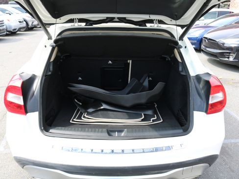 Used 2016 Mercedes-Benz GLA 250 image 40