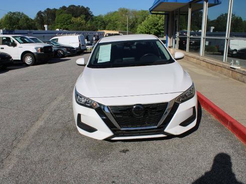 Used 2023 Nissan Sentra SV FWD image 2