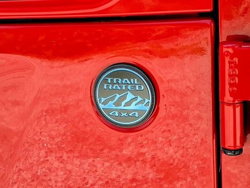 Used 2025 Jeep Wrangler Unlimited Sahara AWD/4WD image 19