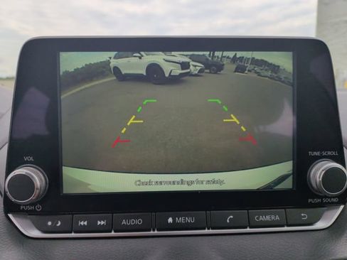 Used 2024 Nissan Sentra SV FWD image 20