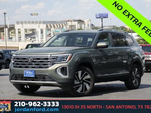 Used 2025 Volkswagen Atlas SEL AWD/4WD image 1