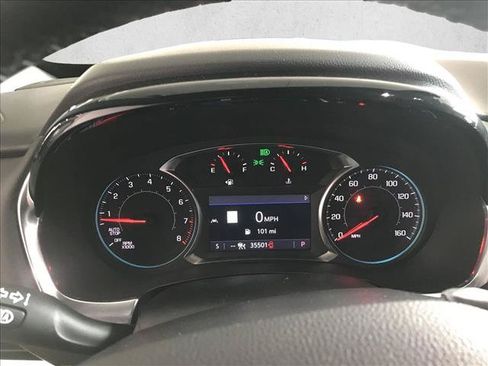Used 2023 Chevrolet Traverse RS AWD/4WD image 9